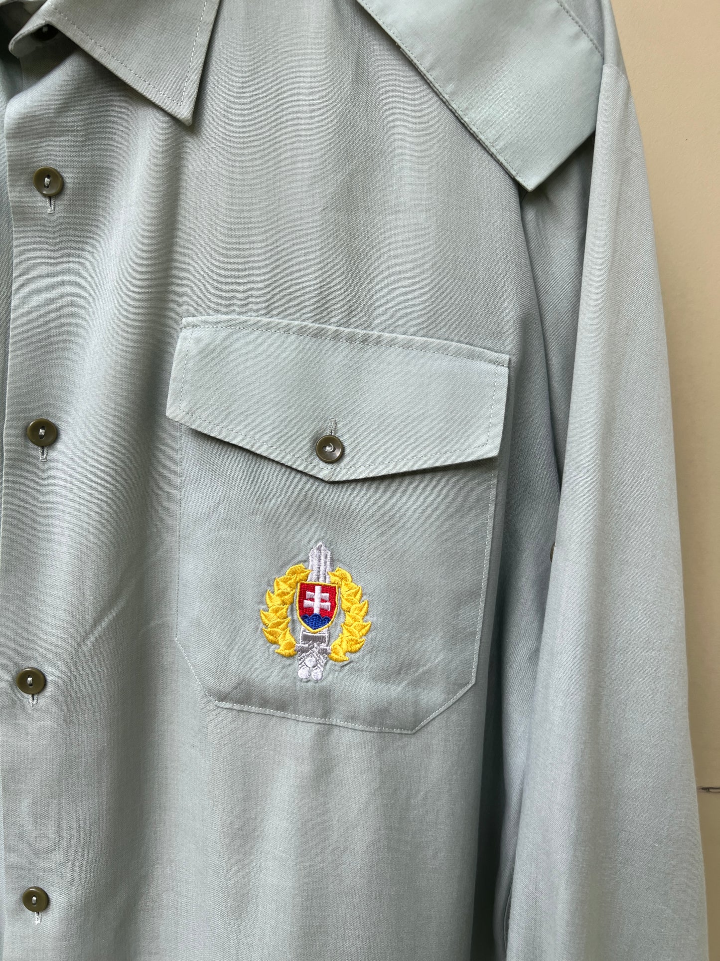 90s Slovakian military mint green straight hem button up