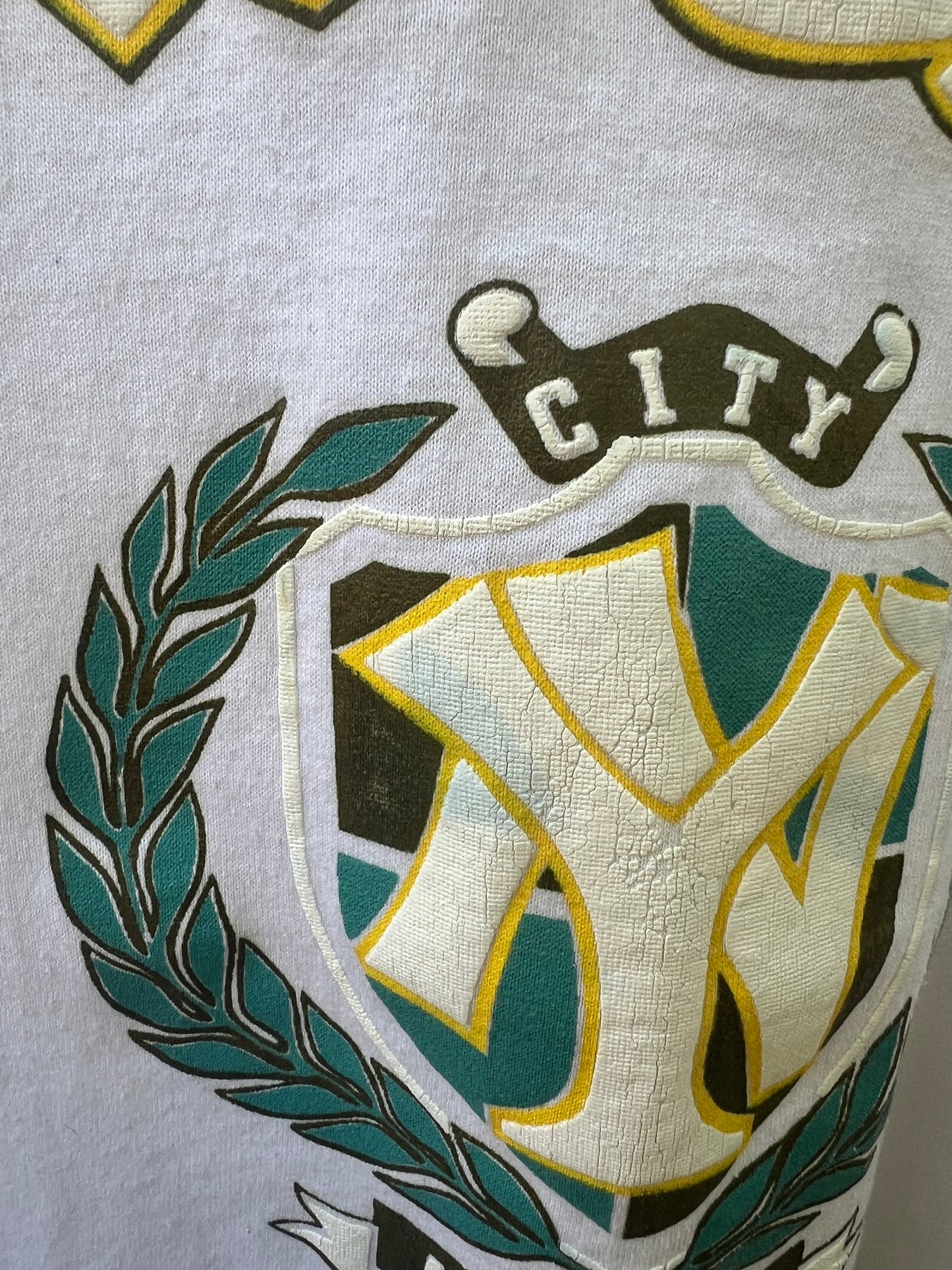 80s white New York City crest tee