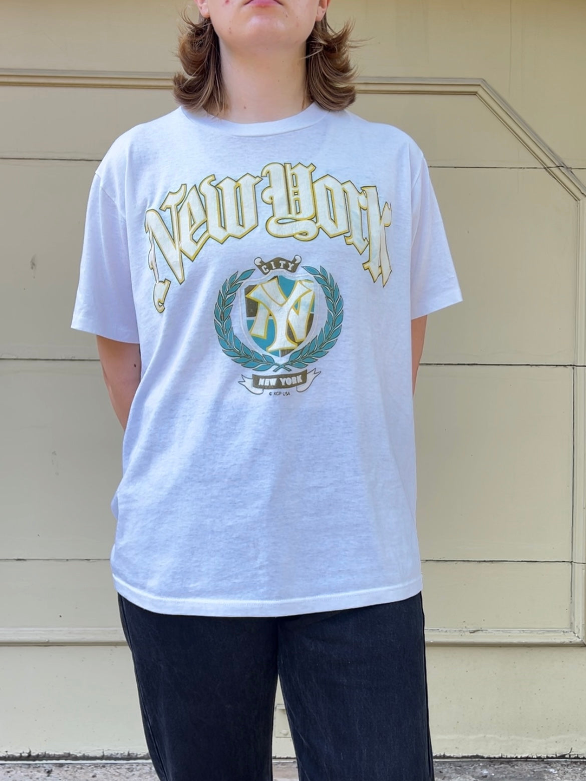 80s white New York City crest tee