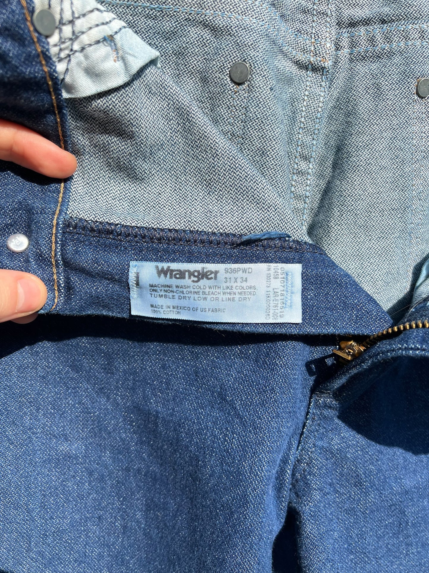 90s Wrangler slim cowboy cut jeans